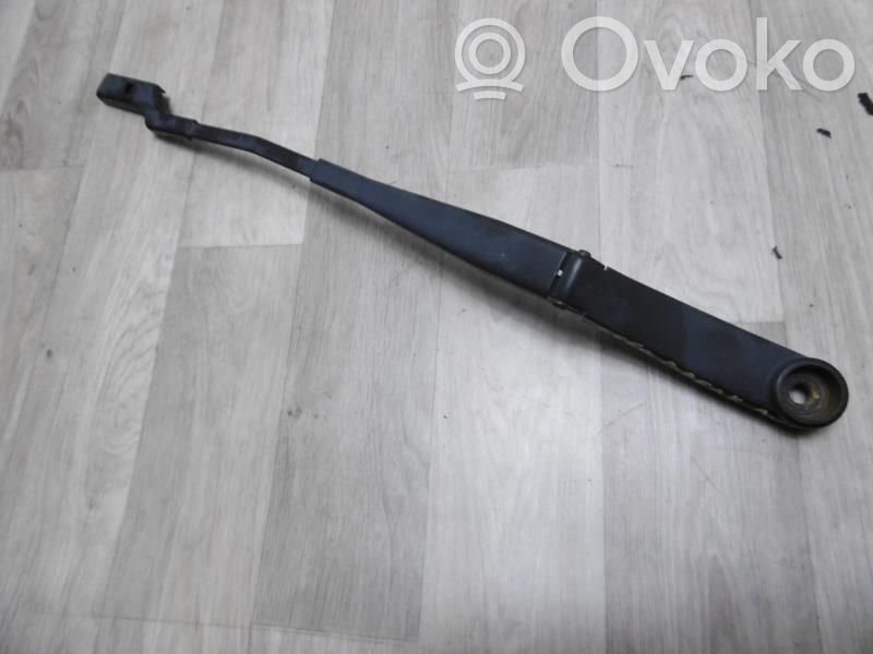 KIA Pro Cee'd I Front wiper blade arm 