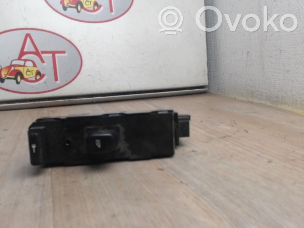 Volvo V70 Electric window control switch 
