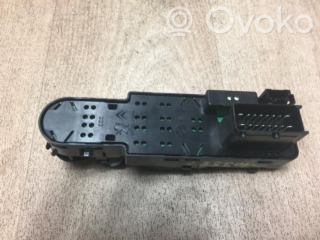 Citroen DS3 Electric window control switch 