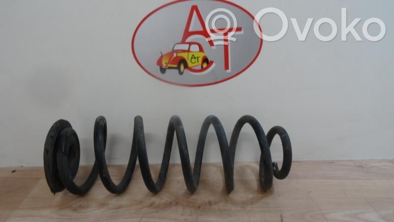 Volkswagen Golf V Sprężyna tylna 