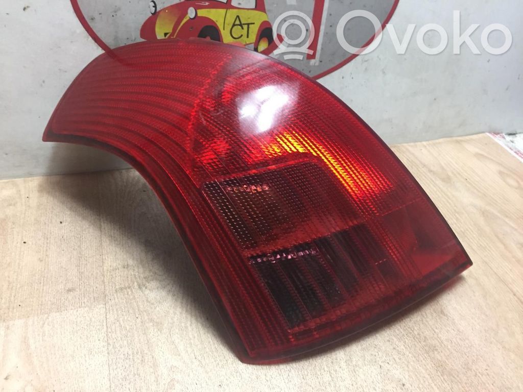 Suzuki Swift I Lampă spate în caroserie 