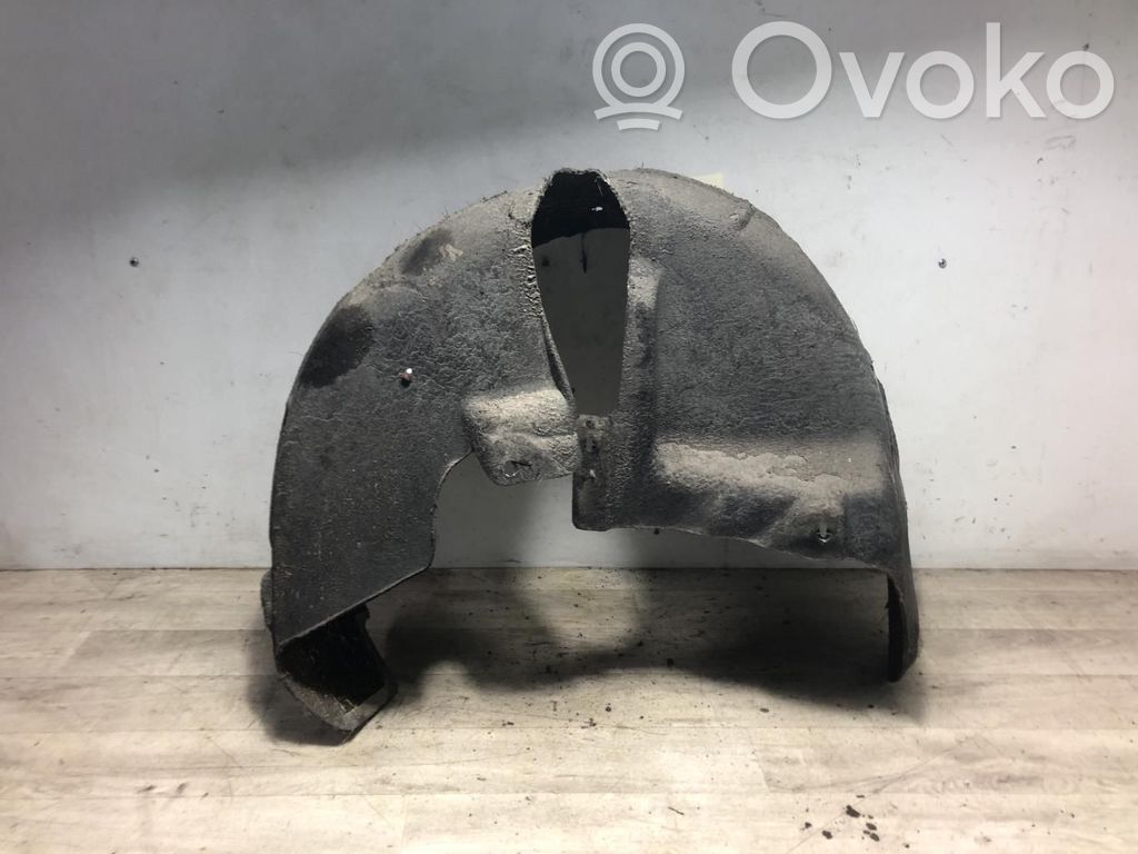 Volkswagen PASSAT B7 Rivestimento paraspruzzi parafango posteriore 