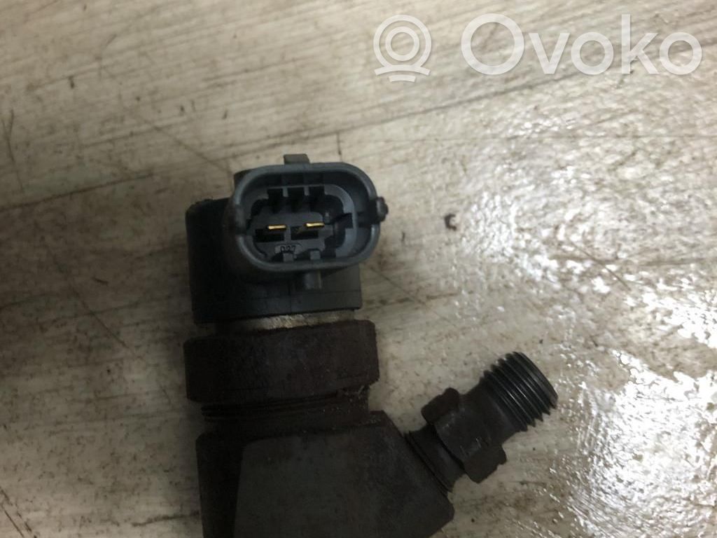 Suzuki SX4 Inyector de combustible 