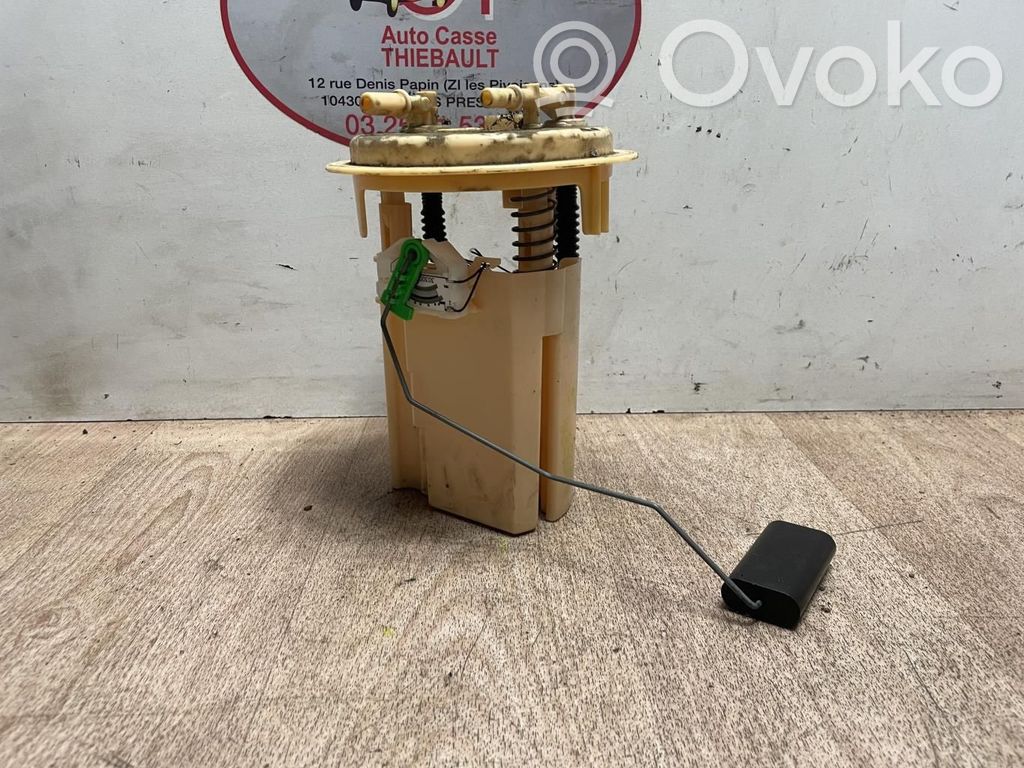 Bomba interna de combustible   1525LA,1525LA