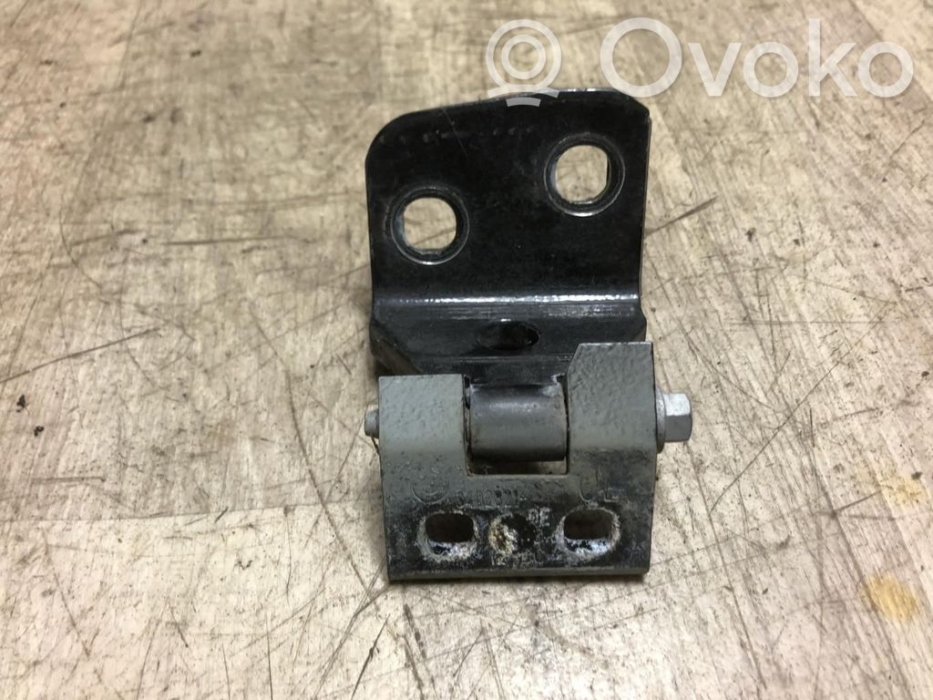 BMW X3 E83 Front door hinge set 