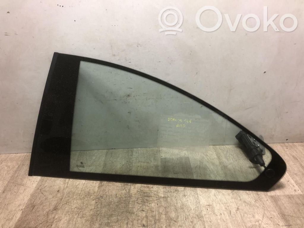 BMW 3 E46 Rear side window 