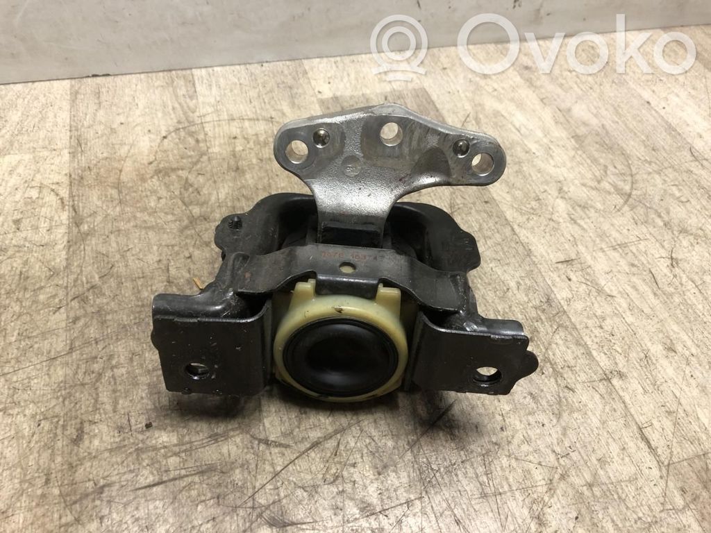 Citroen C3 Engine mount bracket 