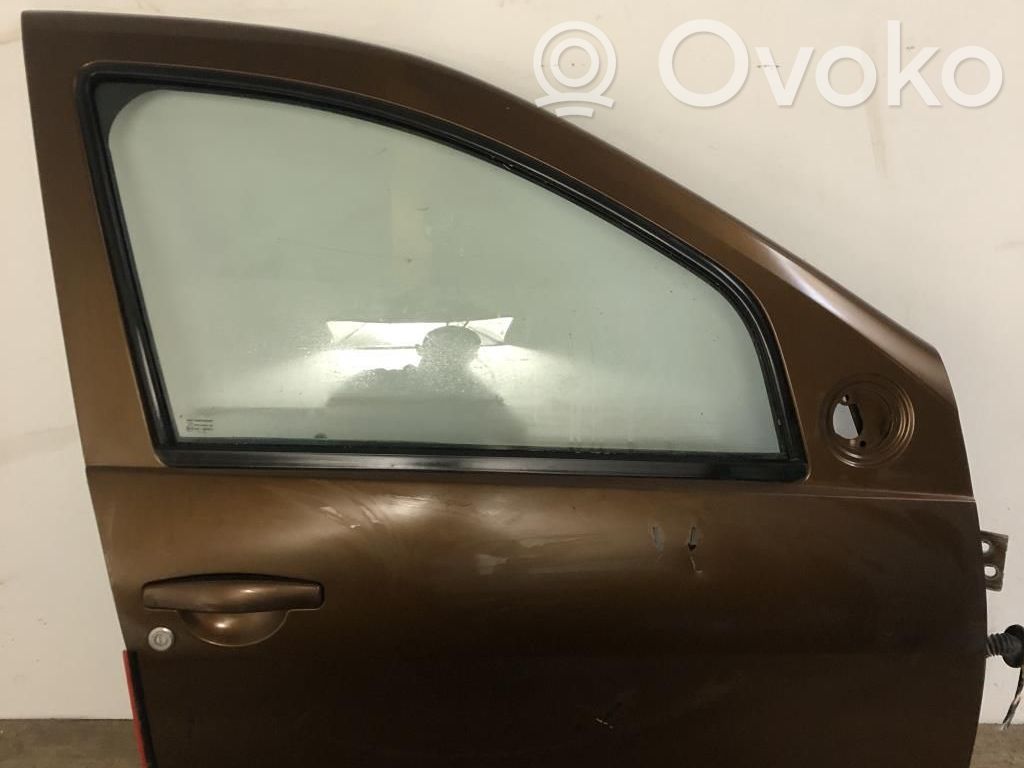 Dacia Duster Durvis 