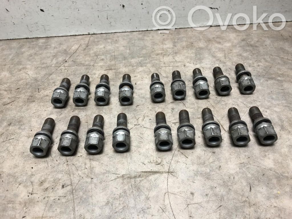 Nuts/bolts