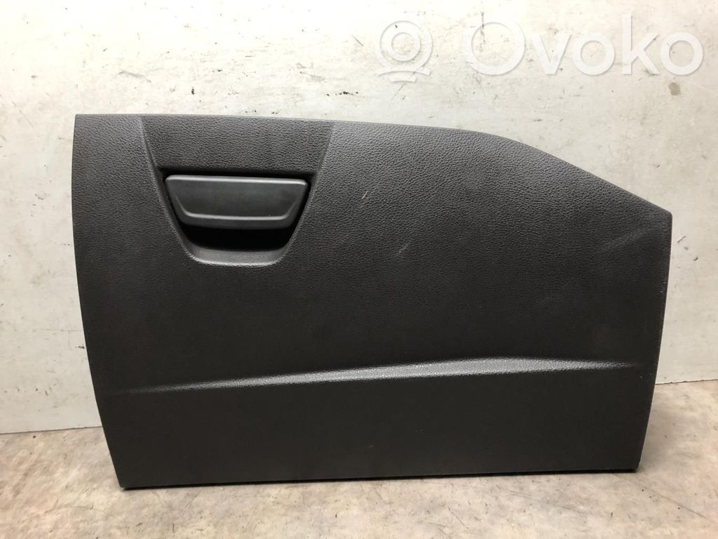 Ford Focus Glove box 
