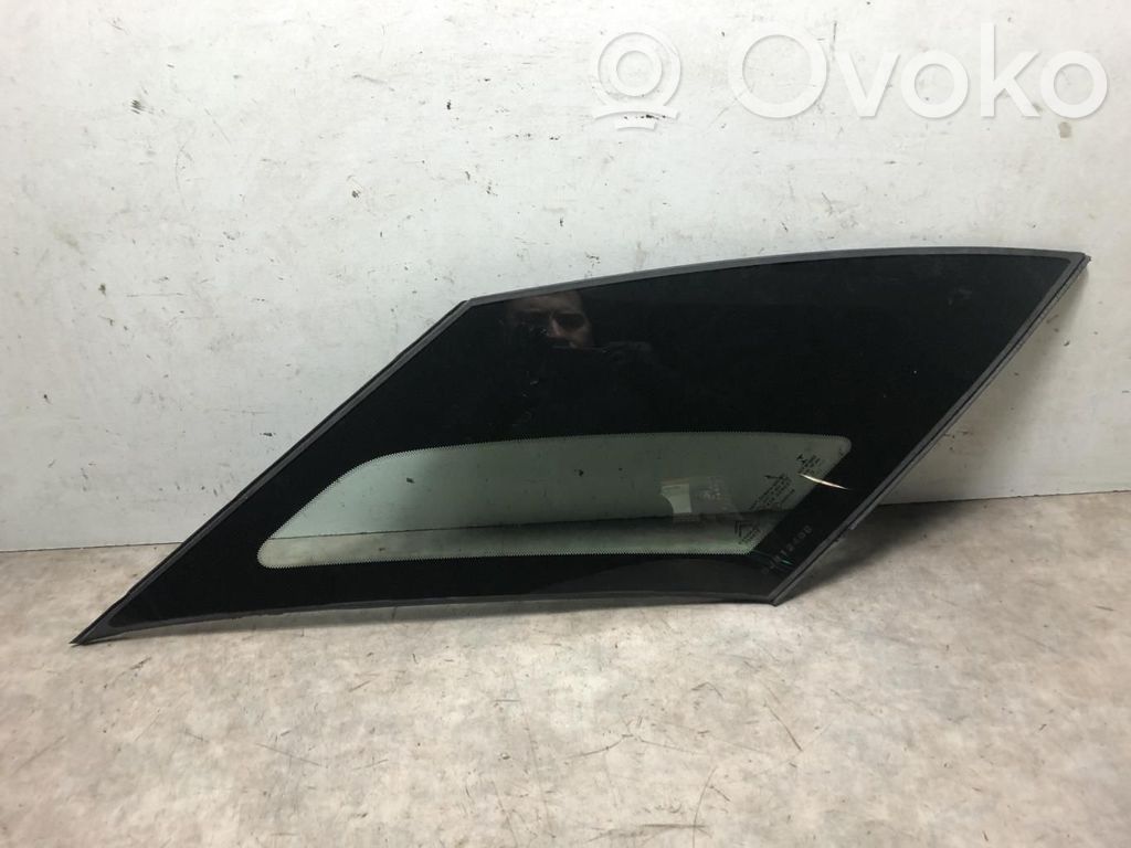 Citroen C4 II Picasso Rear side window 