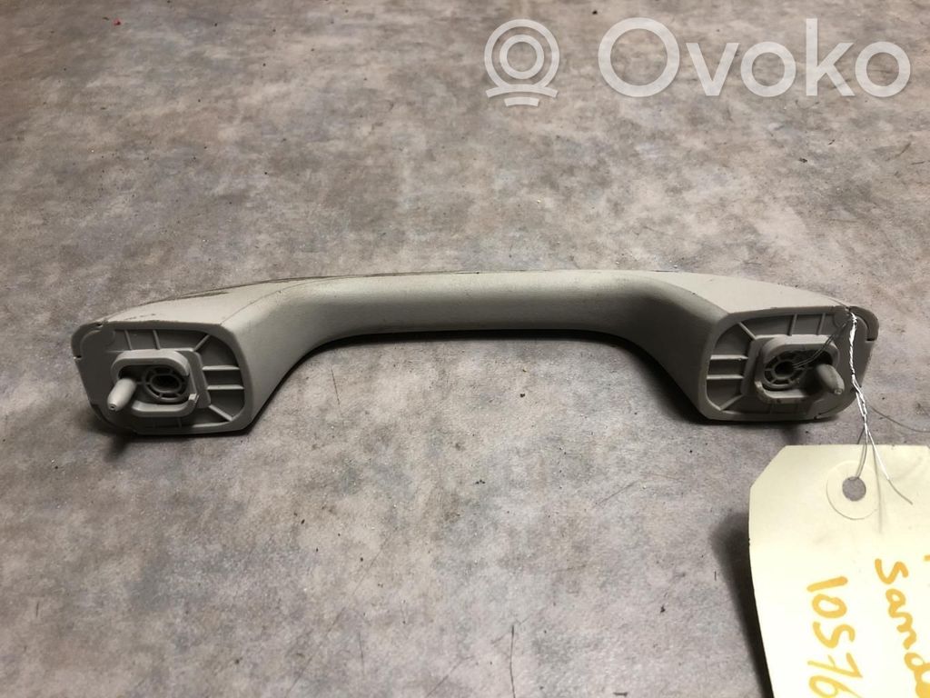 Dacia Sandero Un set di maniglie per il soffitto 
