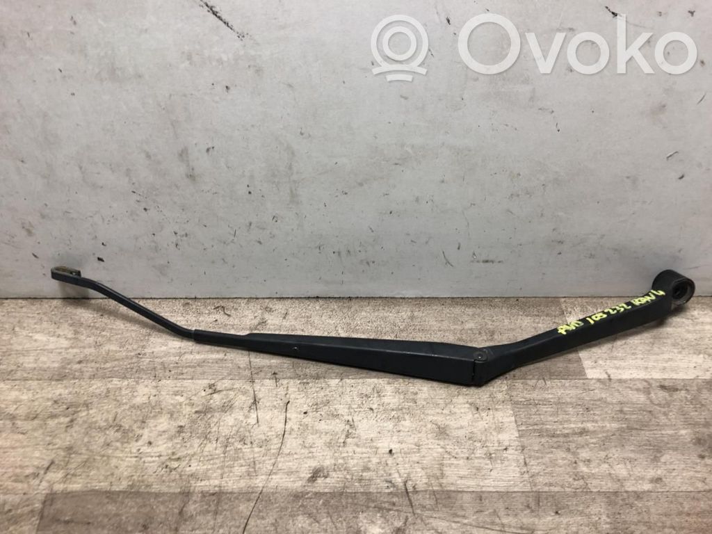 Toyota RAV 4 (XA20) Ramię wycieraczki szyby przedniej / czołowej 