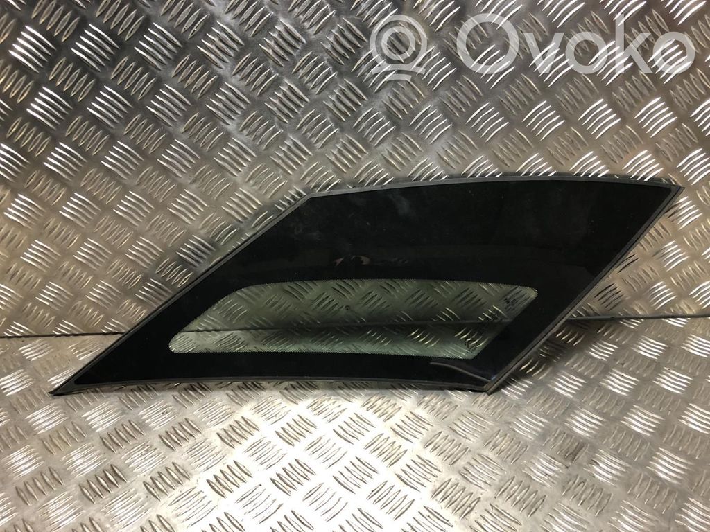 Citroen C4 II Picasso Rear side window 