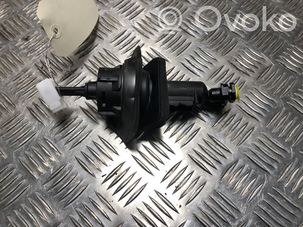 Ford Grand C-MAX Galvenais sajūga cilindrs 