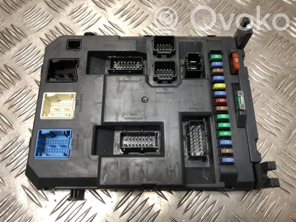 Peugeot 1007 Fuse box set 