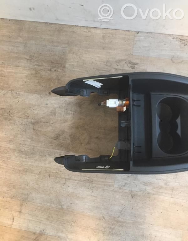 Audi A1 Center console 