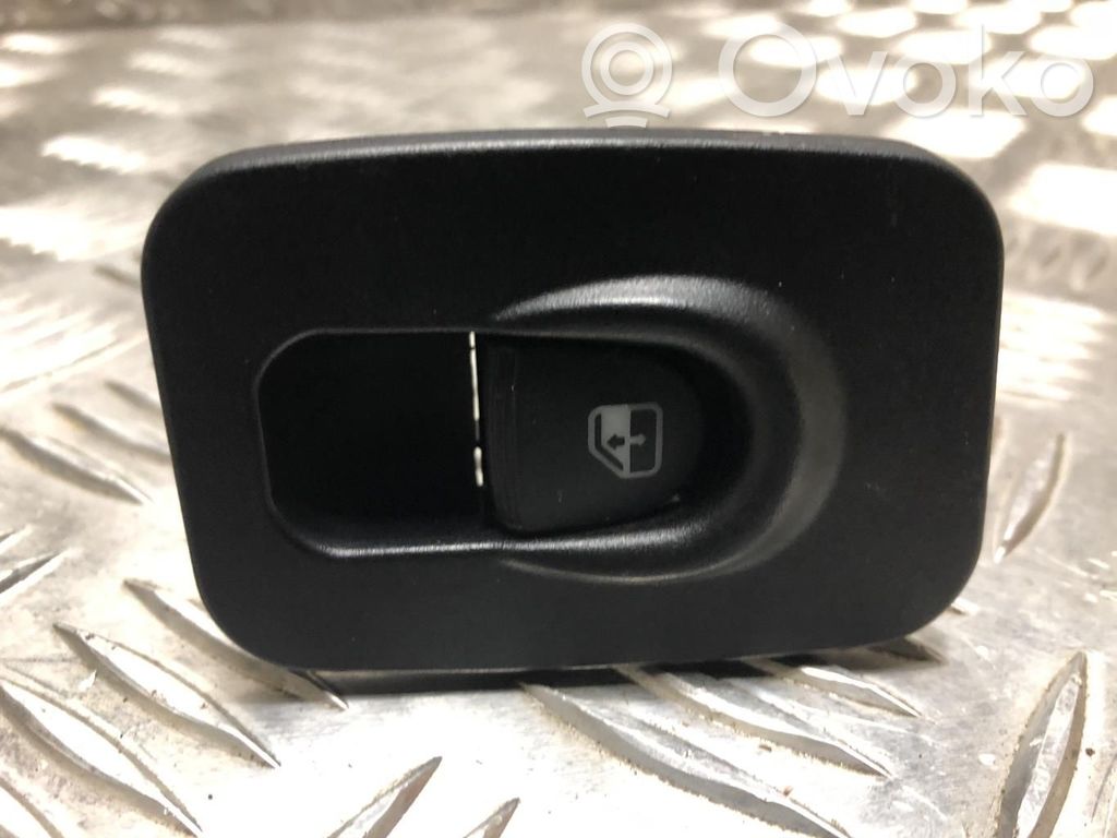 Lancia Ypsilon Electric window control switch 