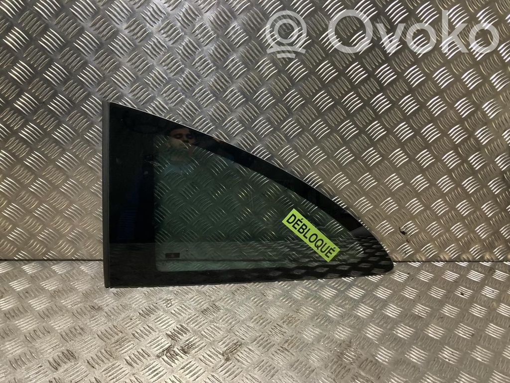 Rear side window   1552006,1552006