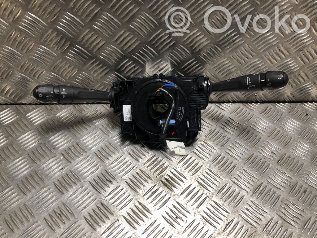 Citroen C4 Cactus Pulsanti/interruttori sul volante 