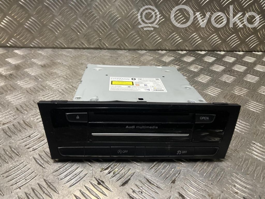 Radio / CD-Player / DVD-Player / Navigation