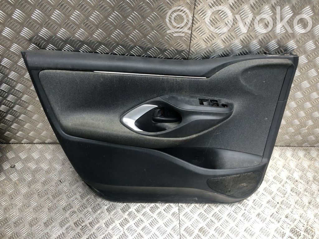 Toyota Yaris XP210 Panou tapițerie ușă față 