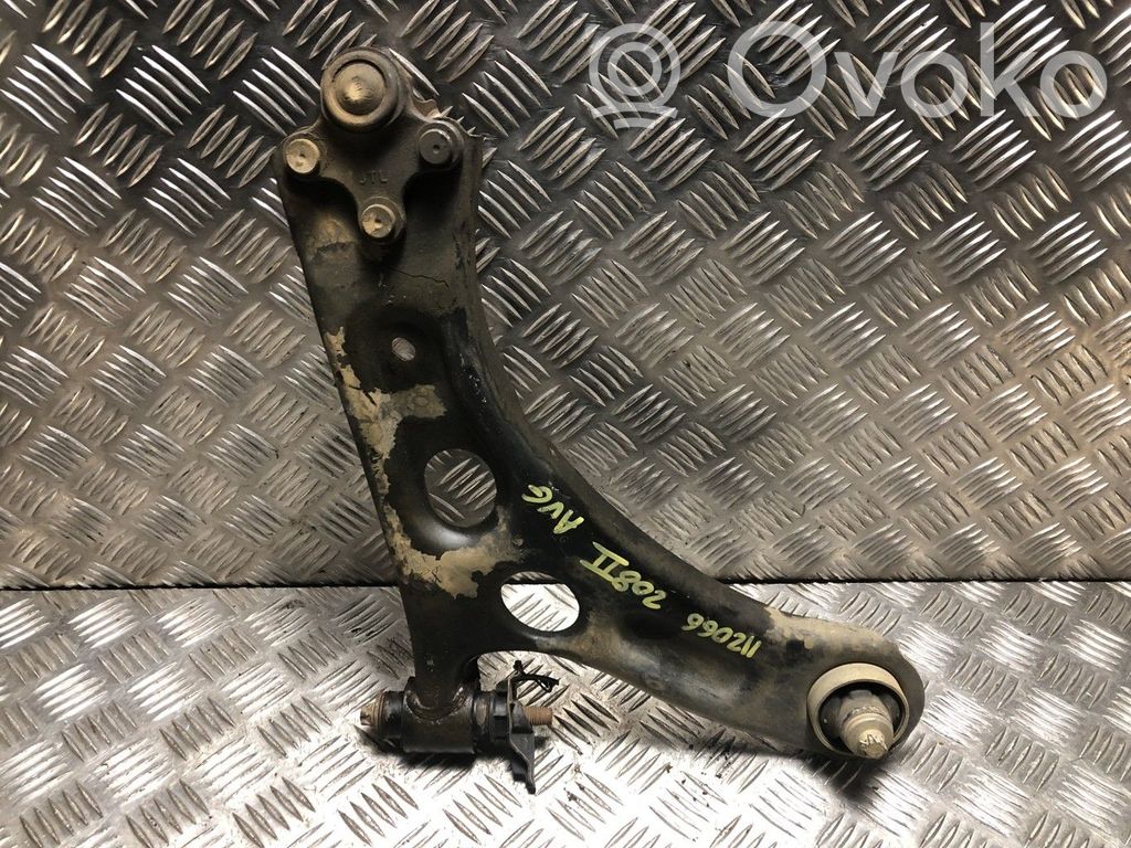 Peugeot 208 II Braccio di controllo sospensione anteriore