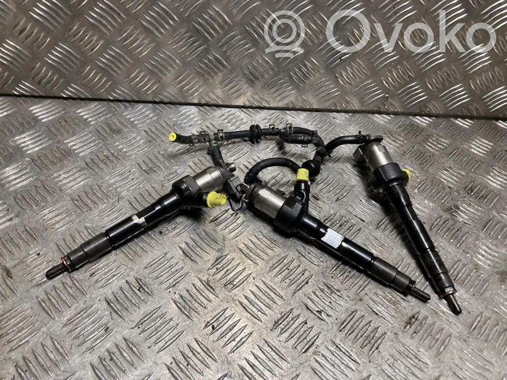 Mazda CX-7 Inyector de combustible 