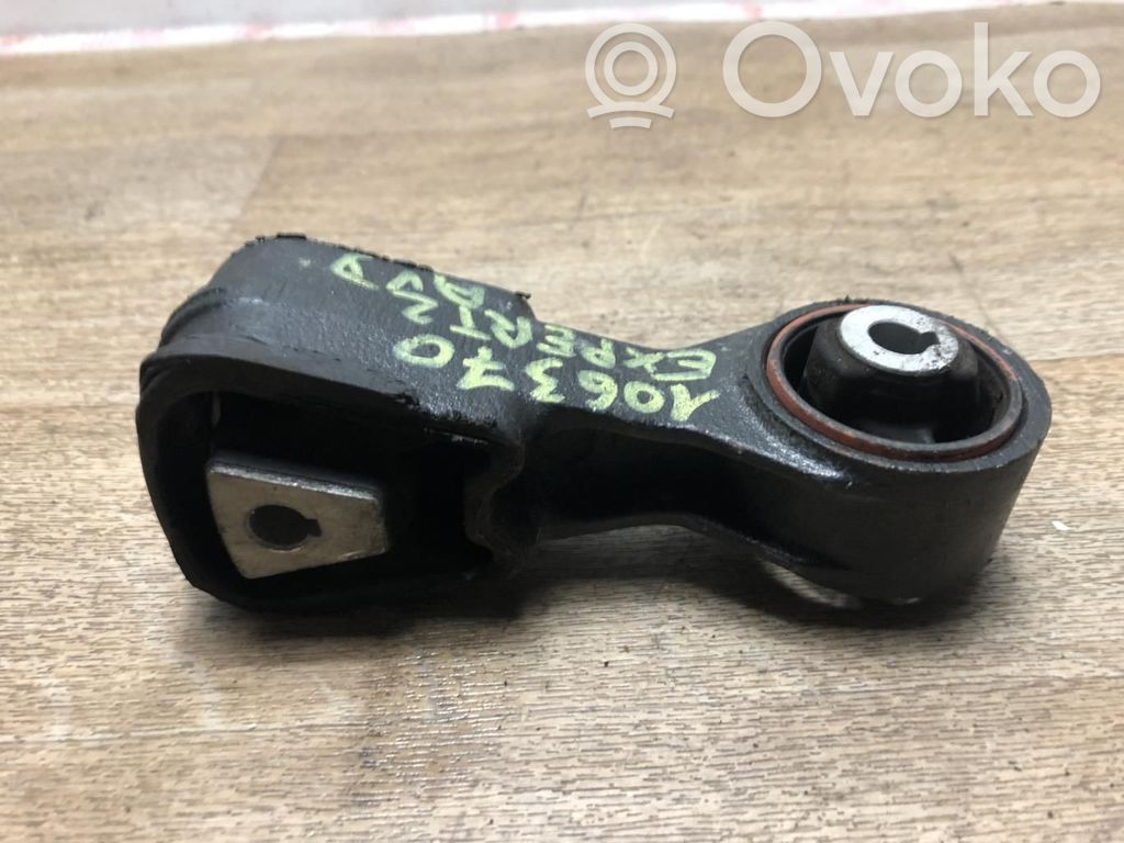 Engine mount bracket