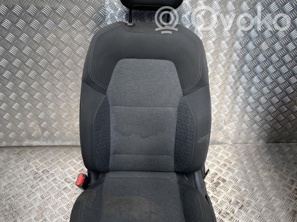 Renault Clio V Fahrersitz