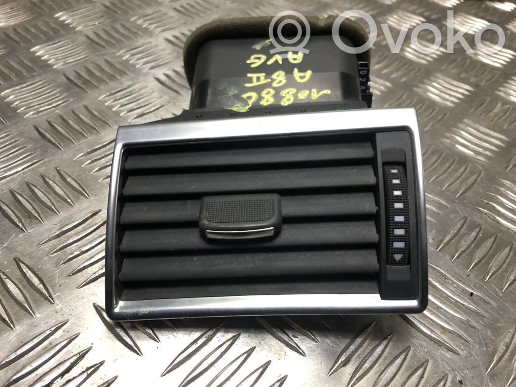 Audi A8 S8 D3 4E Dysze / Kratki środkowego nawiewu deski rozdzielczej 