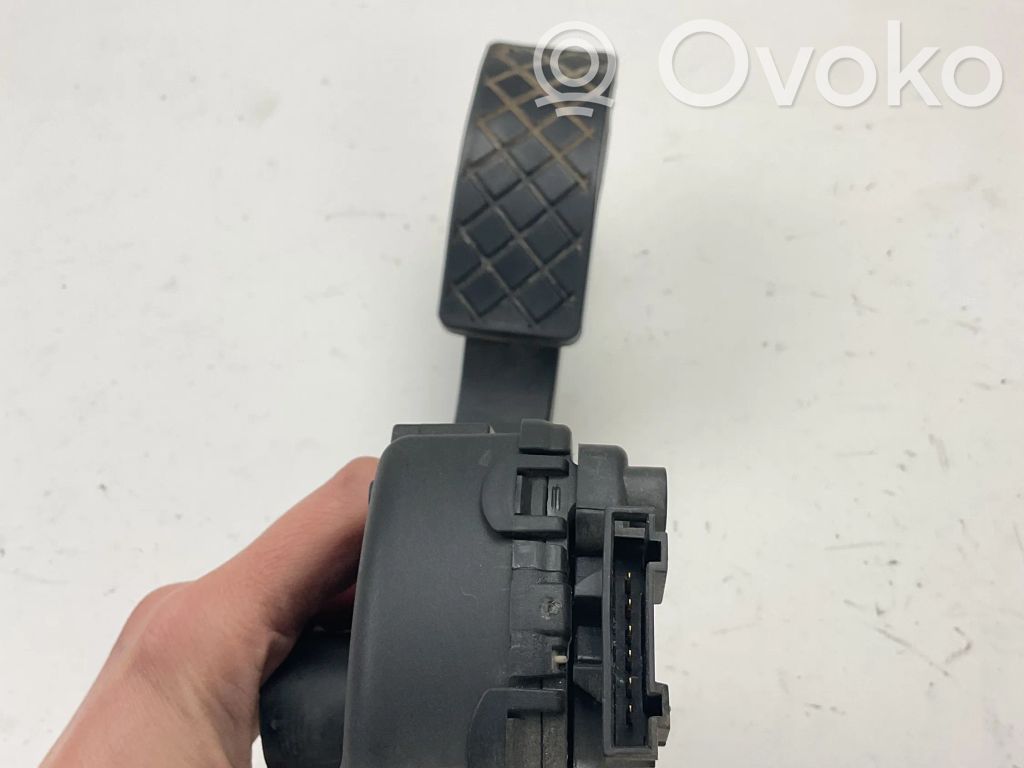 Audi A8 S8 D3 4E Accelerator throttle pedal 
