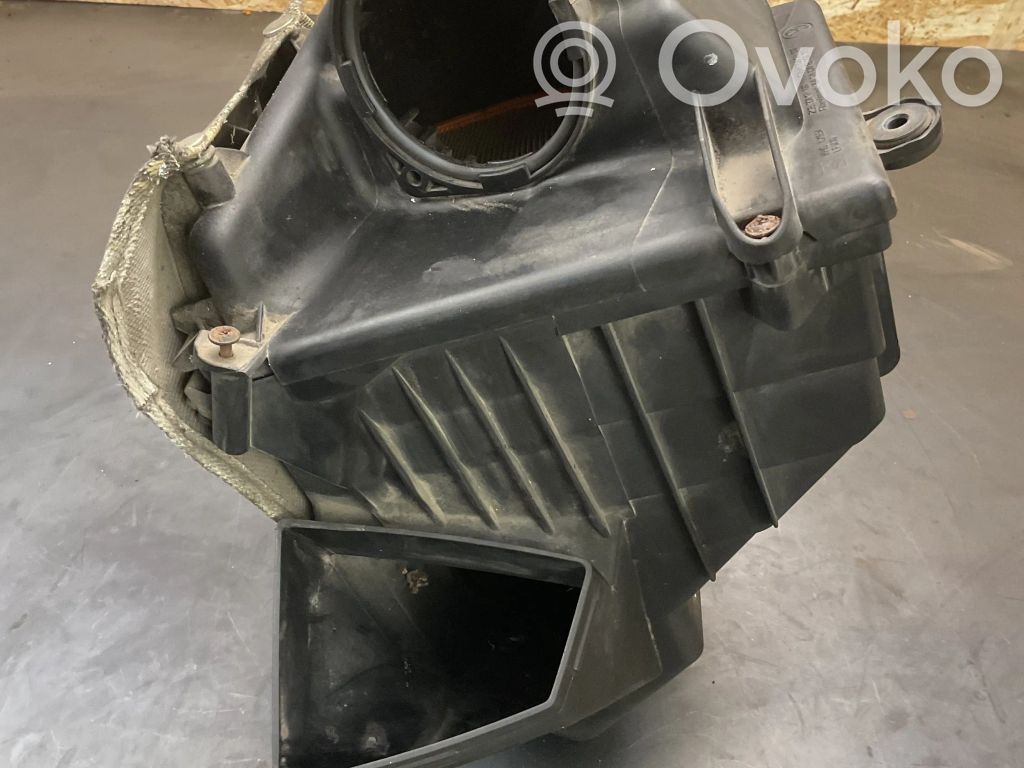 Volkswagen Phaeton Air filter box 