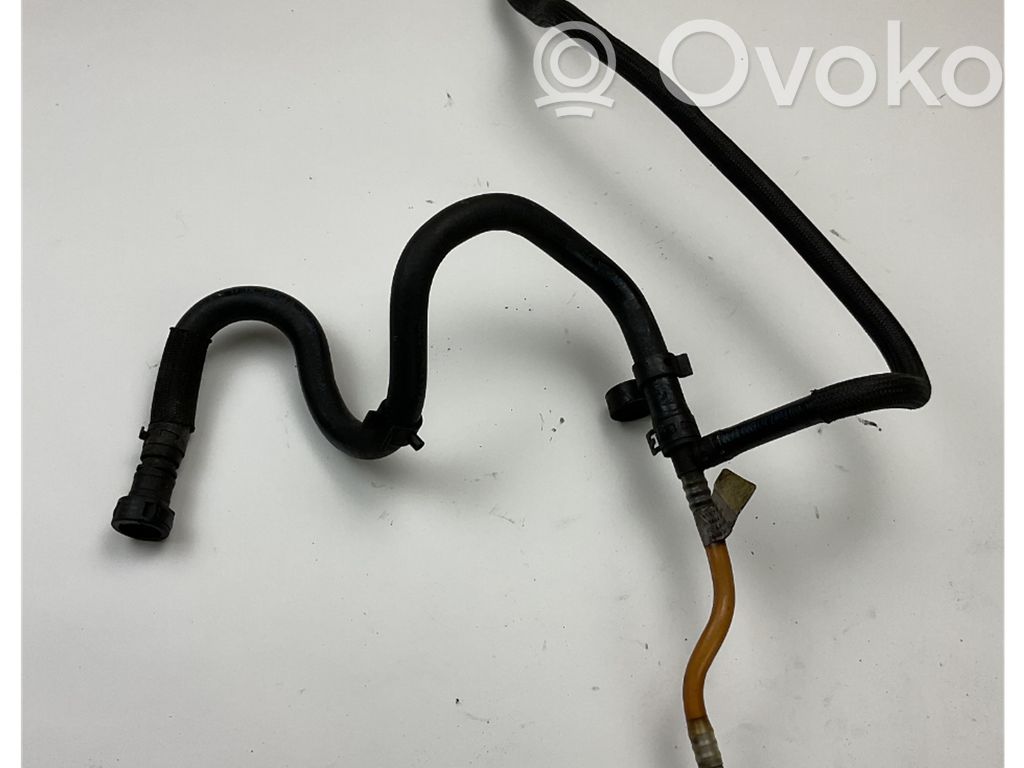 Fuel line pipe   7796058