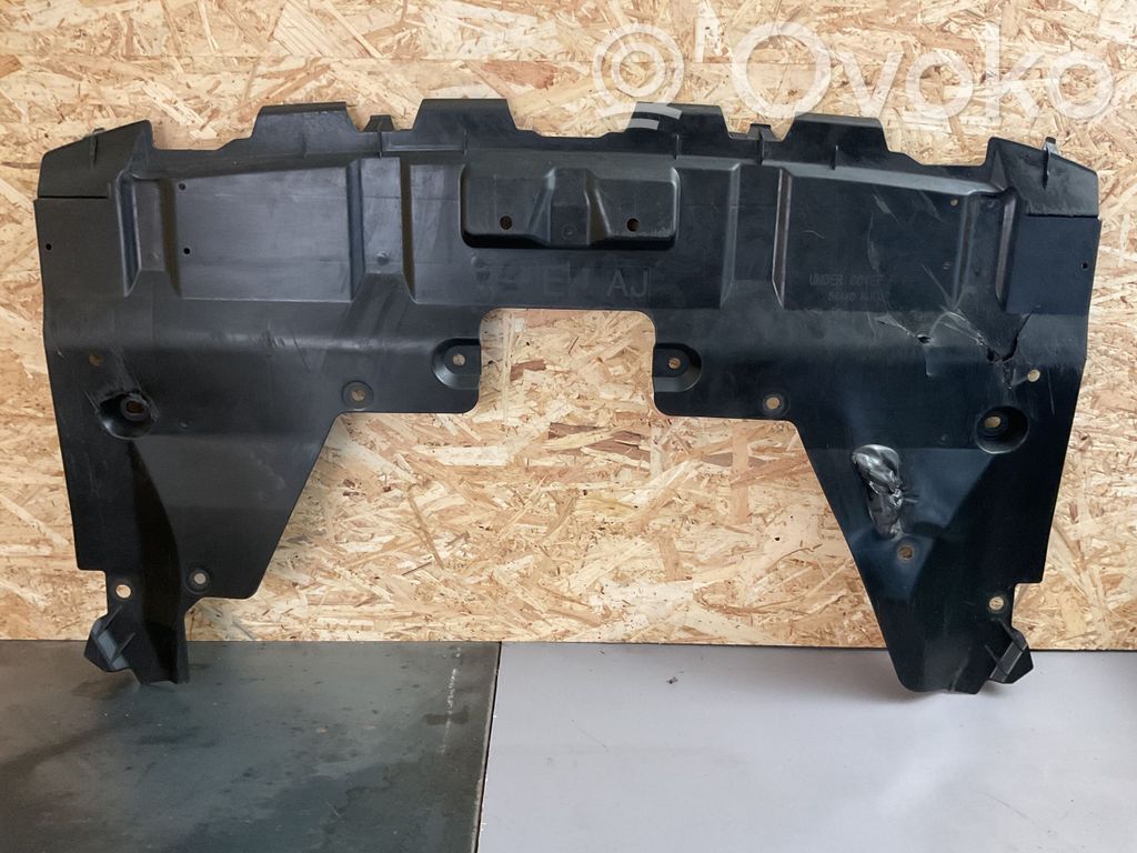 Engine splash shield/under tray   56440AJ031