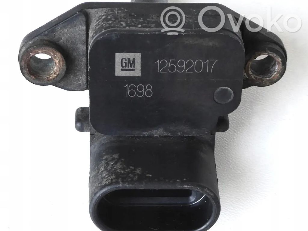 Opel Insignia A Intercooler pipe mounting bracket 