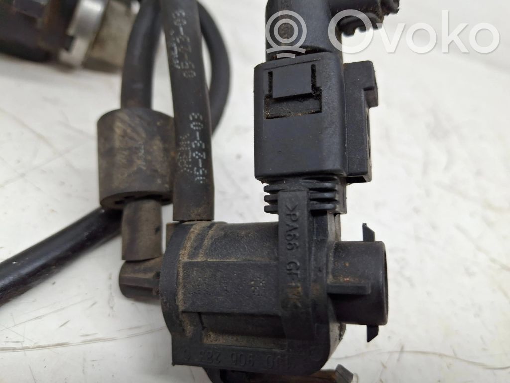 Volkswagen PASSAT B6 Turbolader Druckwandler Magnetventil 