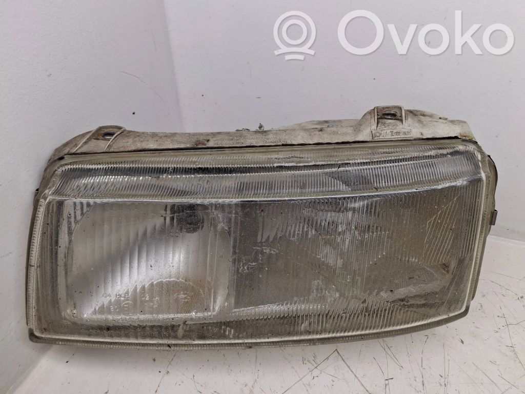 Volkswagen PASSAT B4 Lampa przednia 