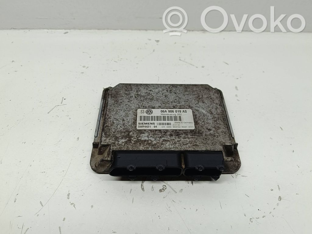 Engine control unit/module   06A906019AS,5WP442104