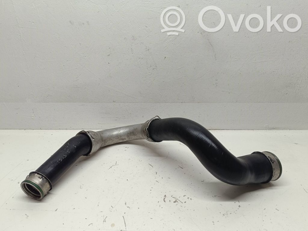 Volkswagen Multivan T5 Furtun/conductă intercooler 