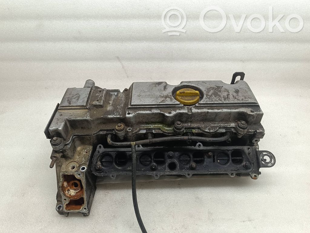 Engine head   9128018