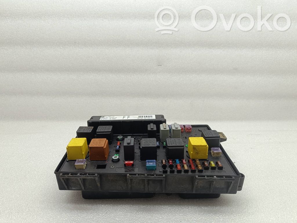 Opel Astra H Modul siguranțe 