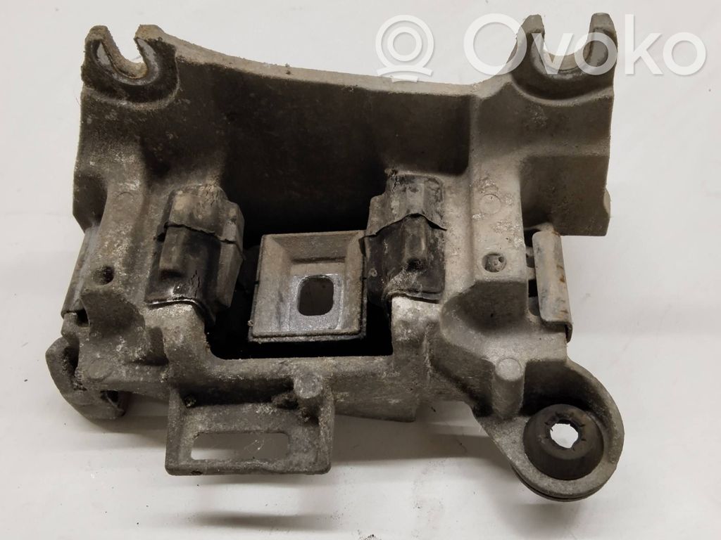Engine mount bracket   326D50
