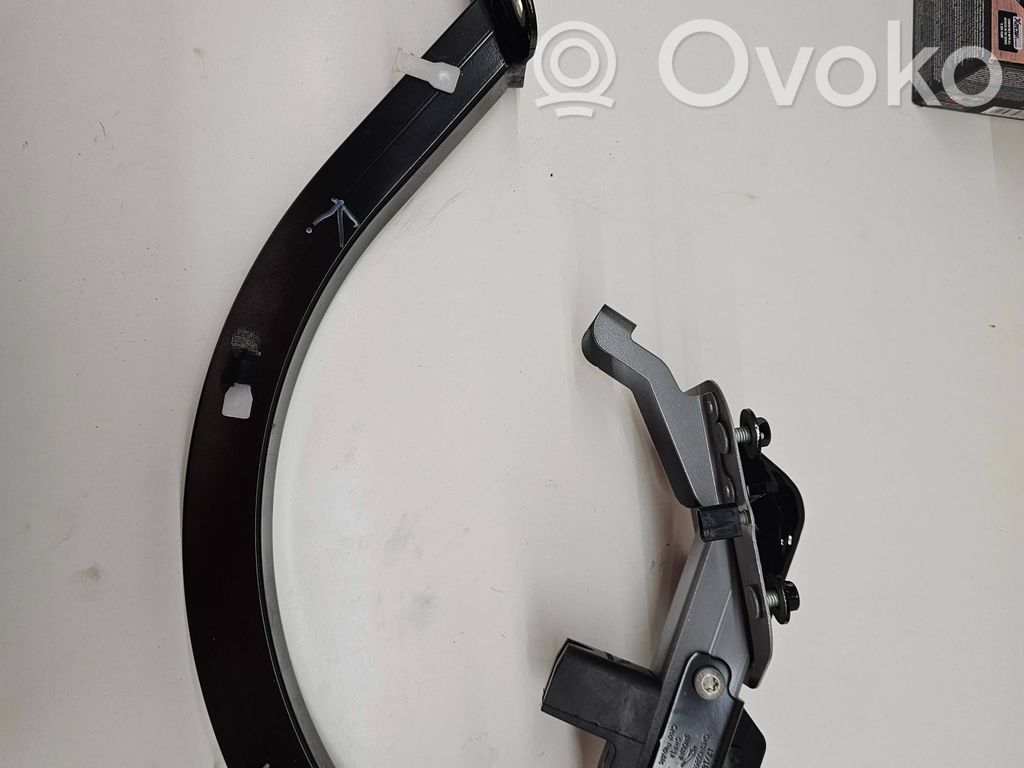 Jaguar XF Tailgate/trunk/boot hinge 