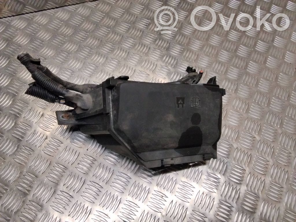 Skrzynka bezpieczników / Komplet   8G9T14A067AB,PA6GB20AGF10