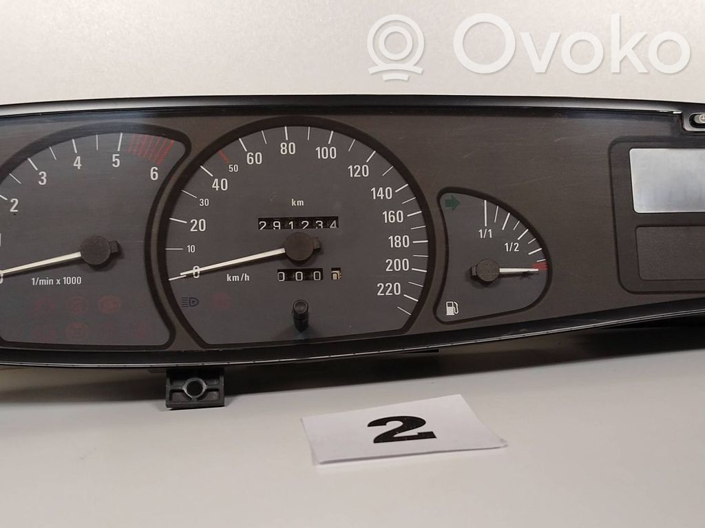 Opel Omega B1 Speedometer (instrument cluster) 