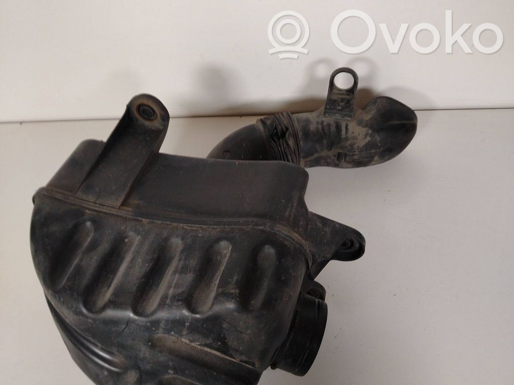 Volkswagen PASSAT B6 Cutie filtru aer 