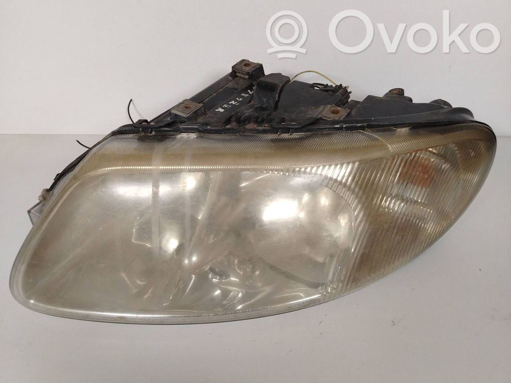 Chrysler Voyager Scheinwerfer 