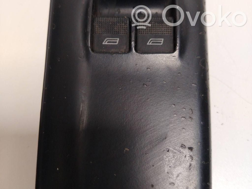 Audi A4 S4 B5 8D Electric window control switch 