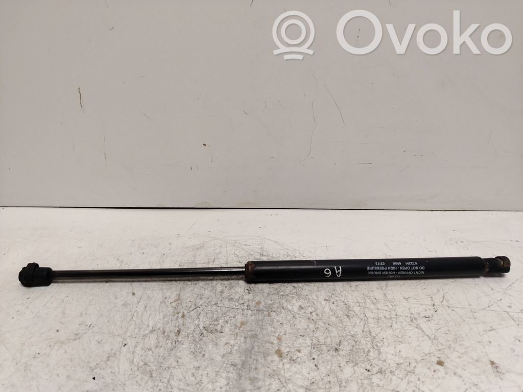 Audi A6 S6 C5 4B Amortizatorius galinio dangčio 